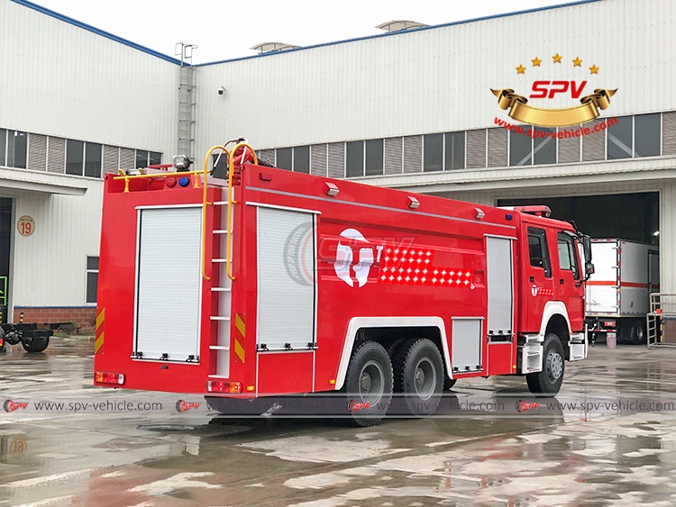 Foam Fire Tanker Sinotruk - RB